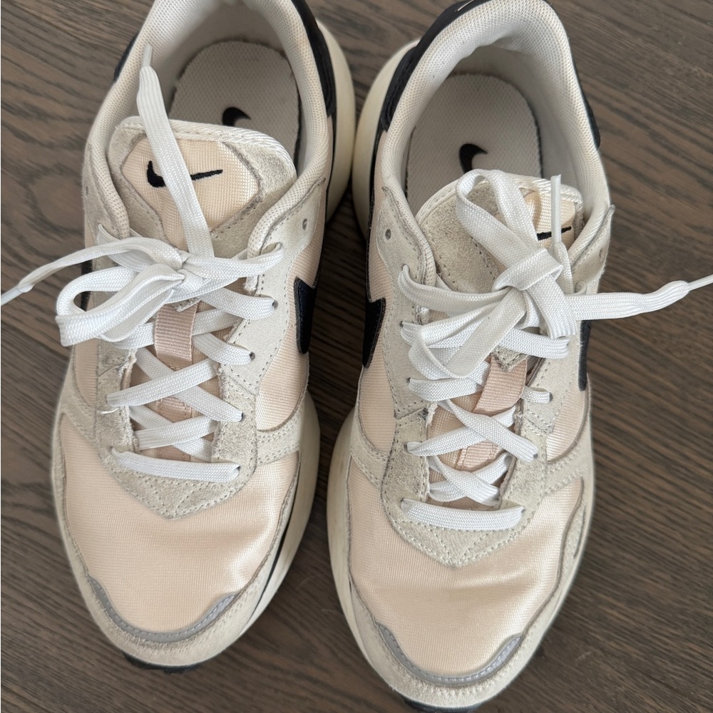 Nike Women Sneakers